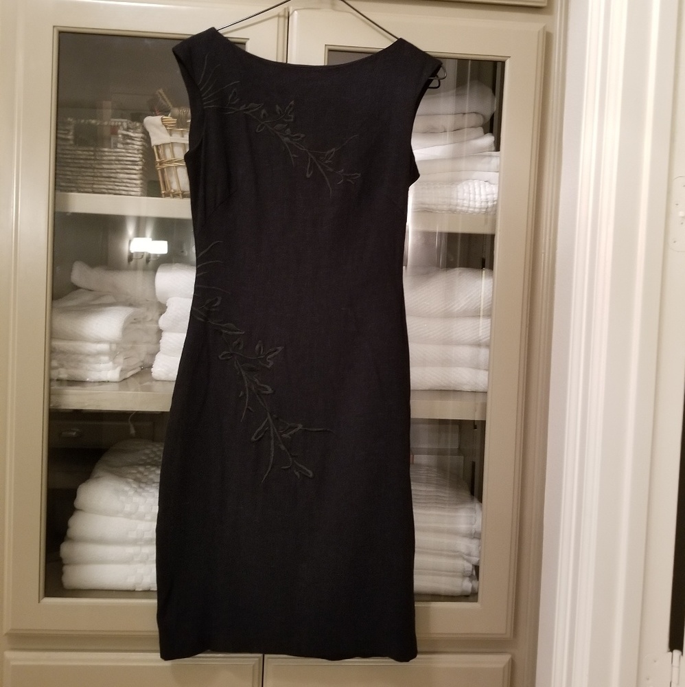 Donna Ricco black embroidered dress